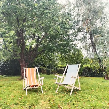 Chez Jeannine Gouville